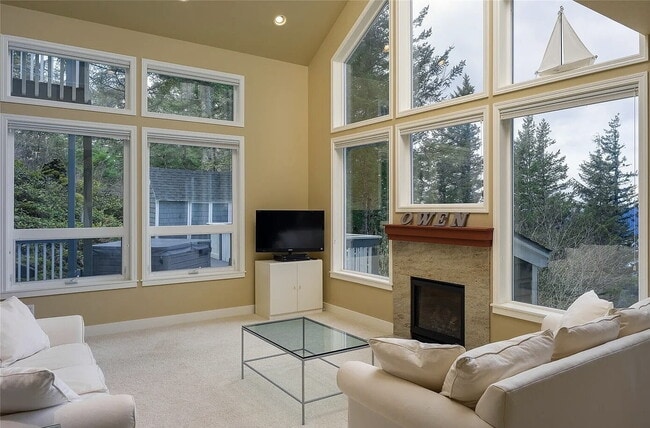 Building Photo - Private Orcas Island home with scenic views and tranquil outdoor space