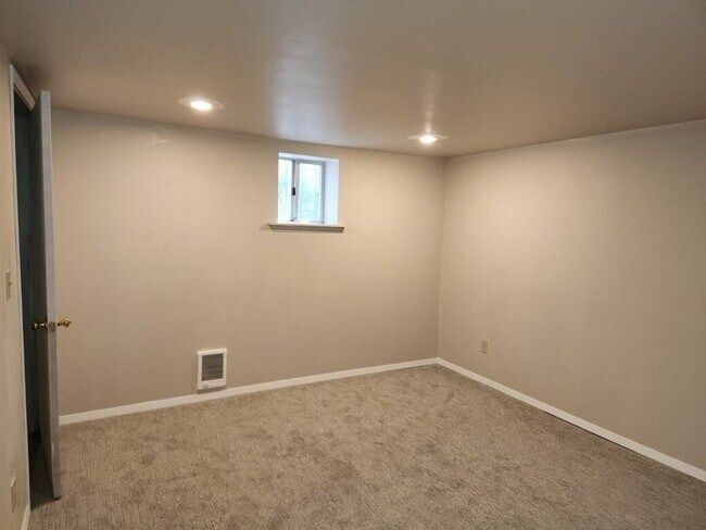 Building Photo - FUJII DUPLEX DENNY WAY