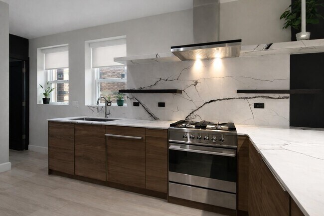 Building Photo - 335 Arlington Ave