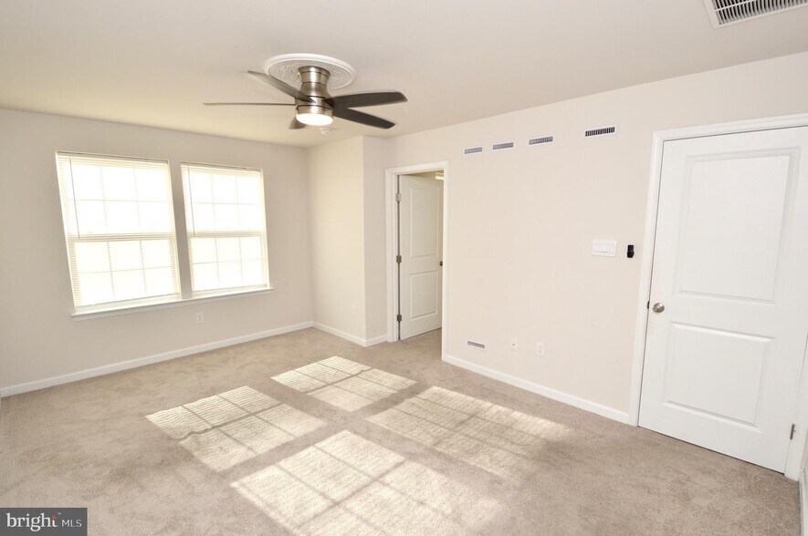 Building Photo - 78 Nelsons Way