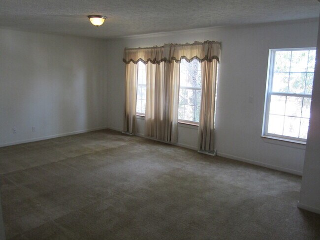 Building Photo - Great 3 bed 2.5 bath Townhome Style Duplex in Loveland