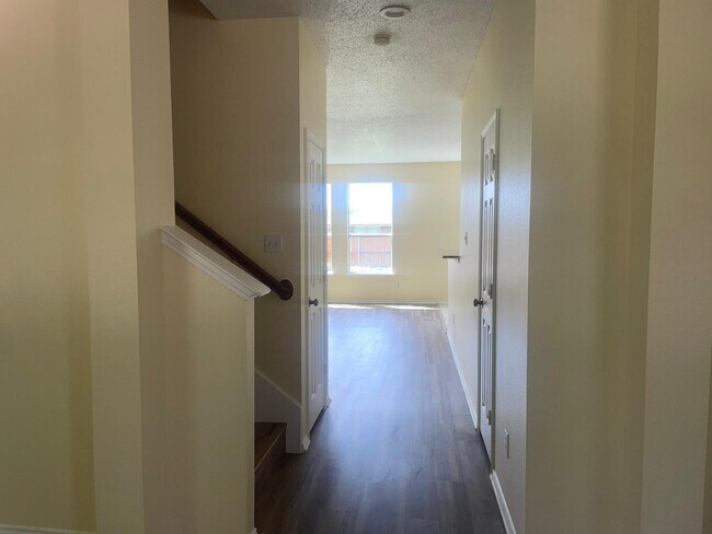 Building Photo - 2108 Northridge Dr