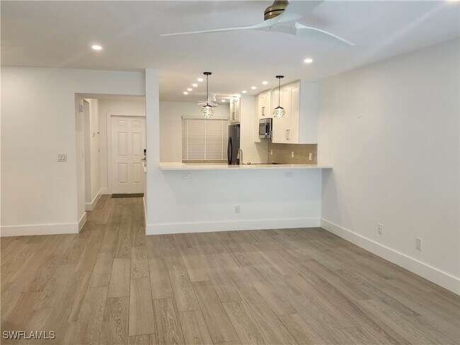 Building Photo - 144 Pebble Shores Dr