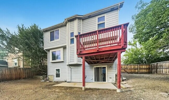 Building Photo - 10541 Cherry St