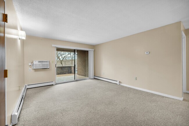 Building Photo - 38 Rambling Brook Ln