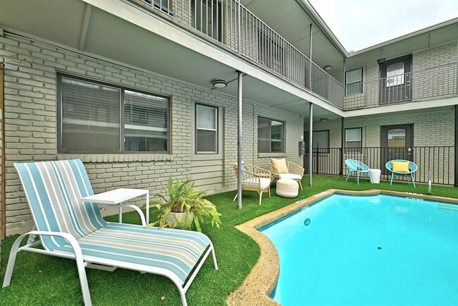 Building Photo - 1307 Norwalk Ln