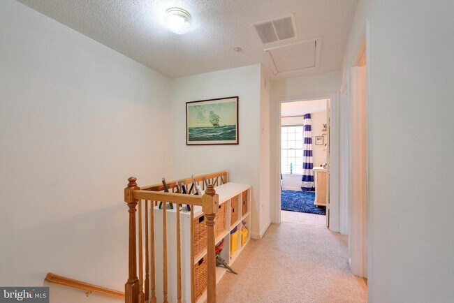 Building Photo - 2303 Massanutten Dr