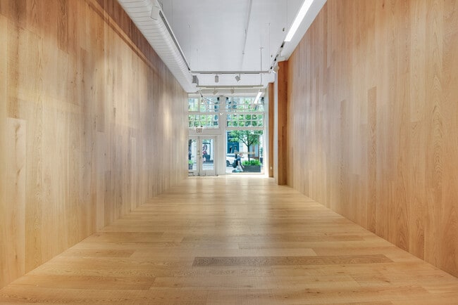 Building Photo - 464 Broome St