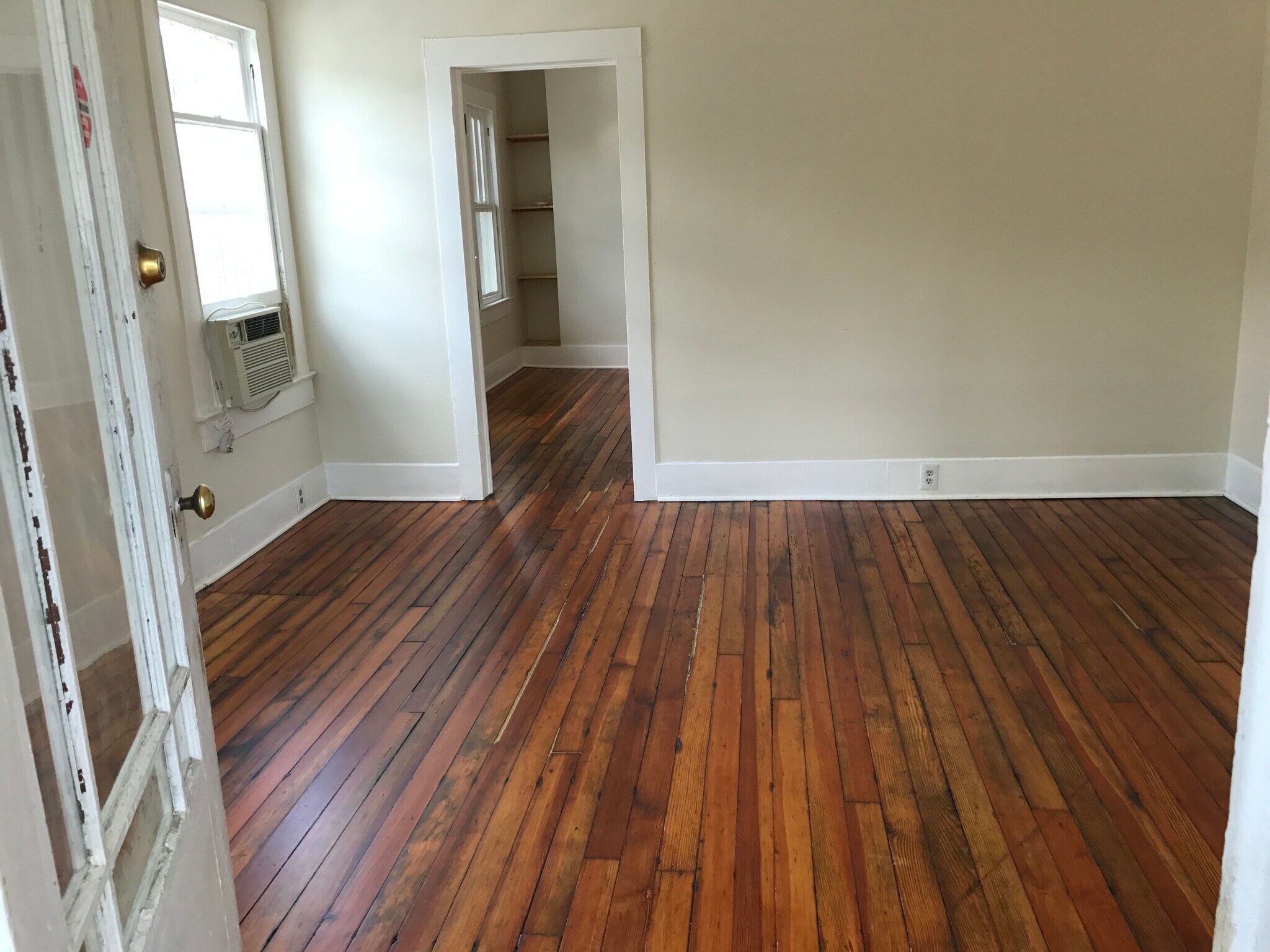 Building Photo - 821 N 8th St