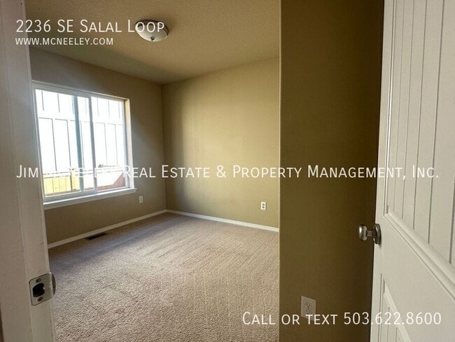 Building Photo - 2236 SE Salal Lp