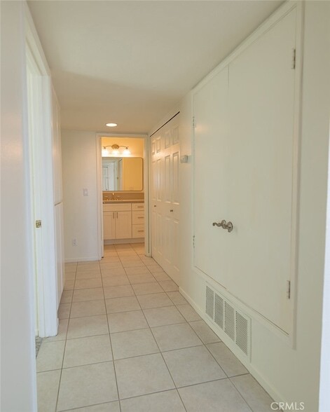 Building Photo - 33816 Castano Dr