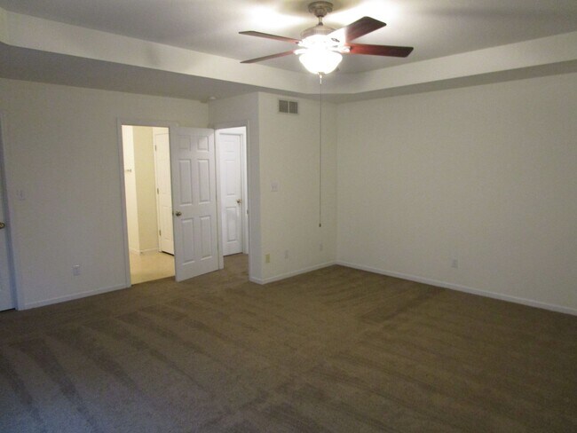 Building Photo - 5000-5002 Carrie Ridge Dr.