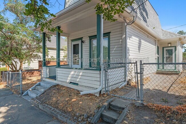 Building Photo - 1718 N Post St