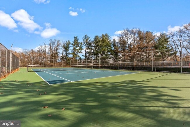 Building Photo - 2014 Barry Ct