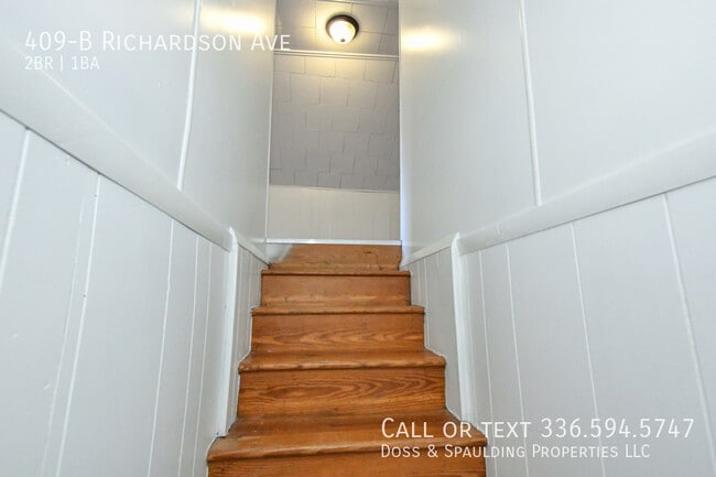 Building Photo - 409-B Richardson Ave-