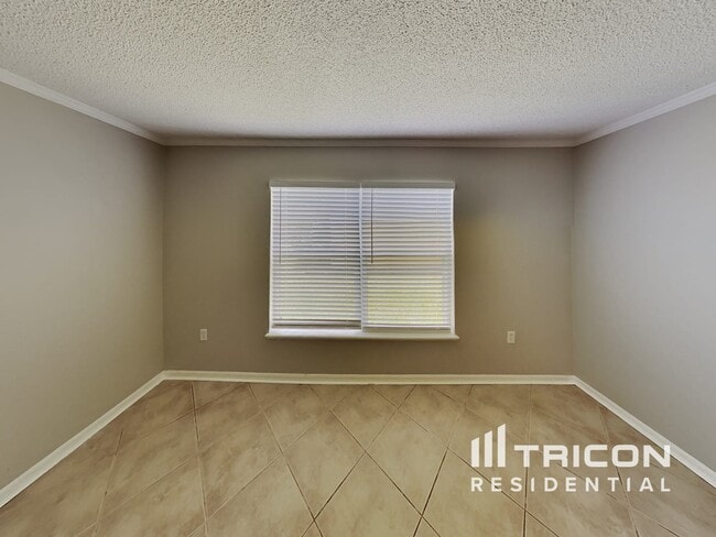 Building Photo - 901 Basilica Ln