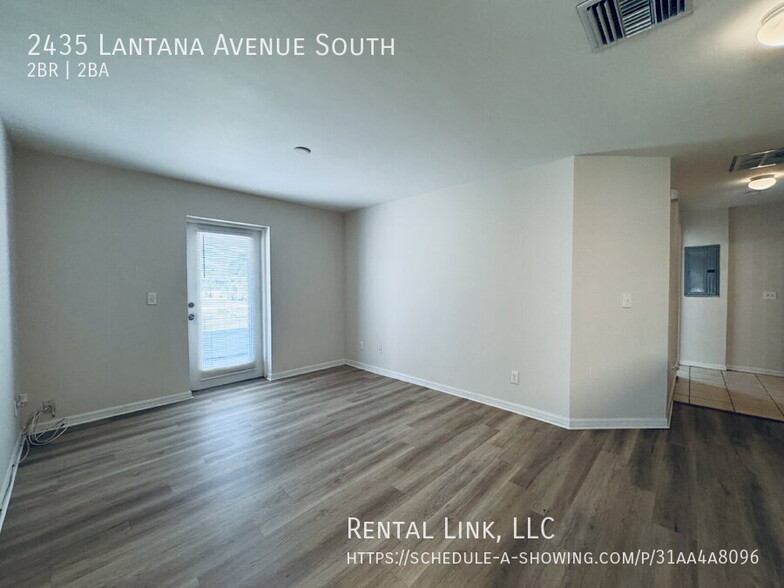 Building Photo - 2435 Lantana Ave S