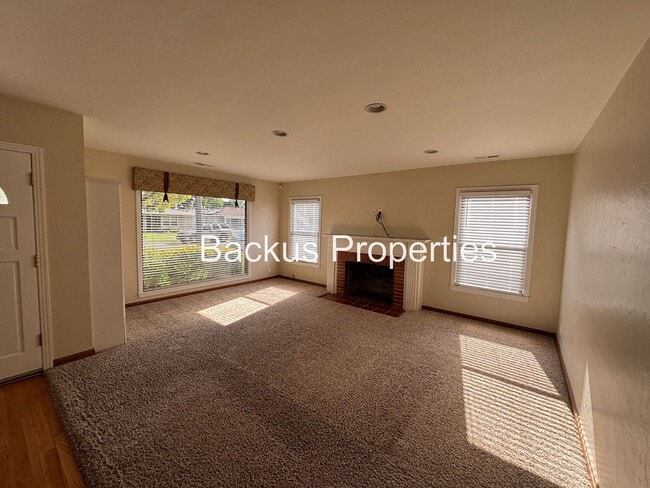 Building Photo - Wonderful Home in South Salinas