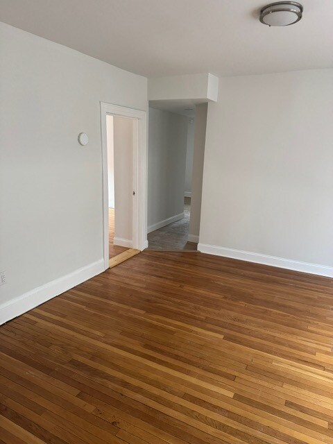 Building Photo - 109 Irving St