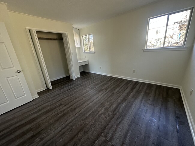 upstairs back bedroom - 469 W Circle Dr