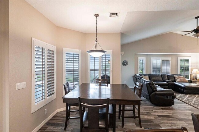 Building Photo - 1503 Suzi St