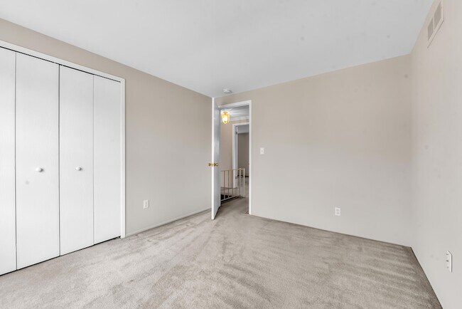 Building Photo - 197 Kings Way