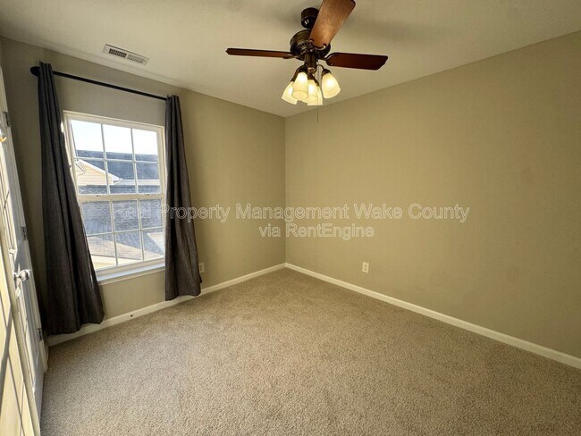 Building Photo - 1413 Crimson Creek Dr