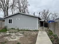 Building Photo - 801 Kerr Ave