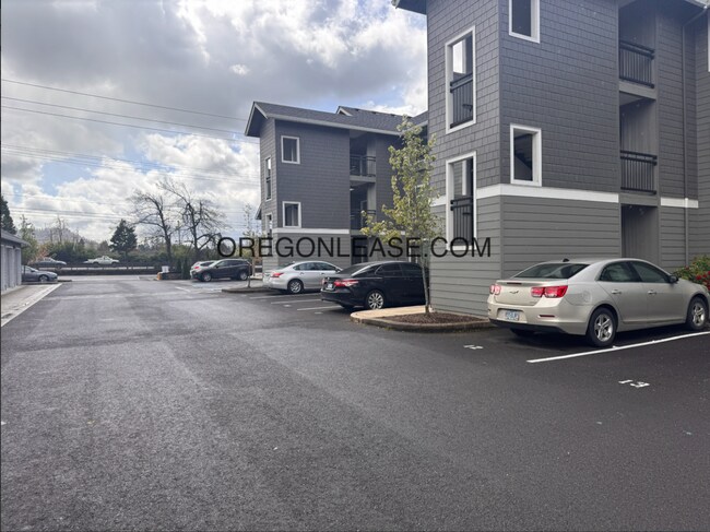 Building Photo - 1100 Q St