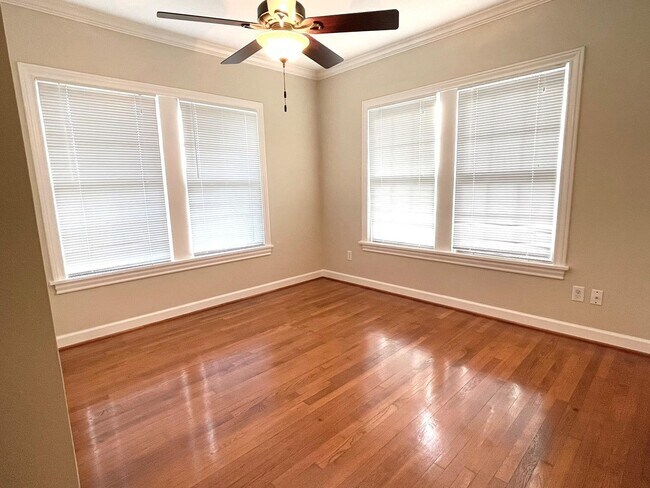 Building Photo - 4630 Clay St