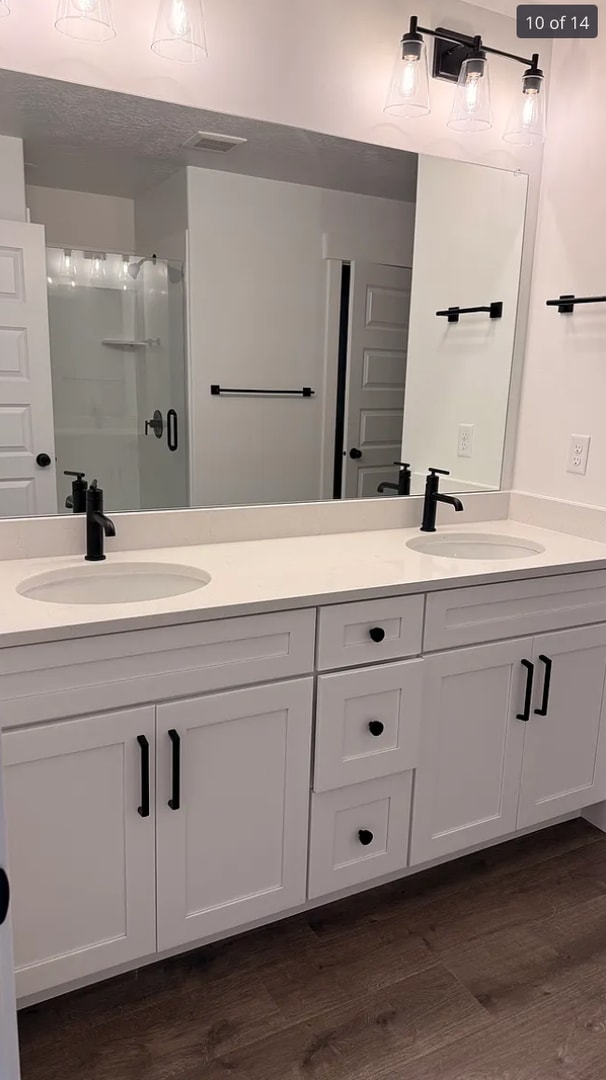 Building Photo - ? Brand-New End-Unit Townhome with Finishe...