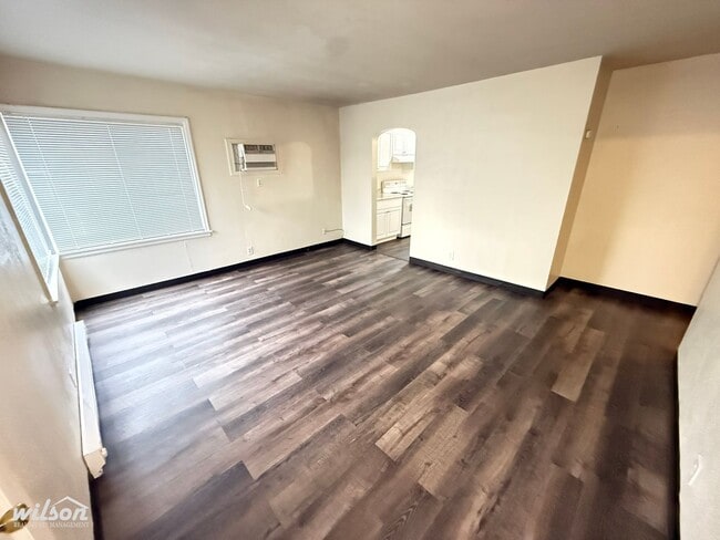 Building Photo - 808 S 2nd Ave