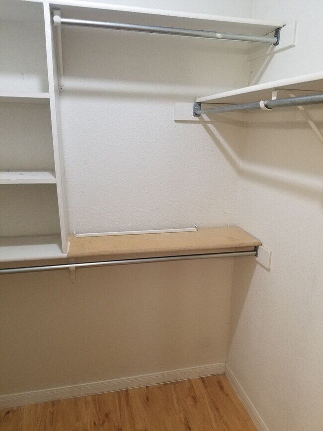 Building Photo - Two Bedrooms Plus Loft
