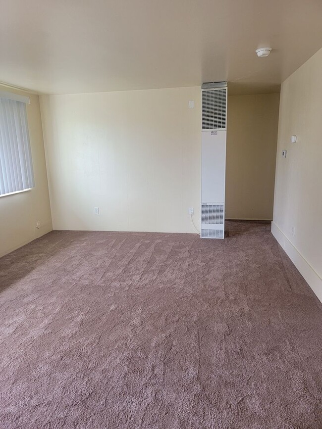 Building Photo - Cozy Rambler in Lakewood