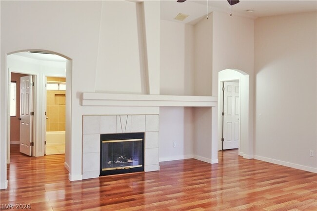 Building Photo - 994 Trackers Glen Ave