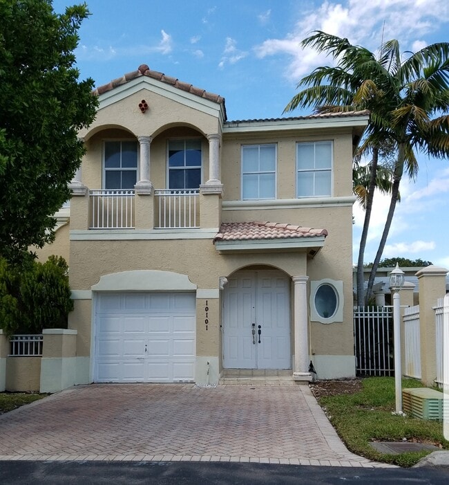 10101 NW 32nd Terrace 10101 NW 32nd Terrace Doral FL 33172
