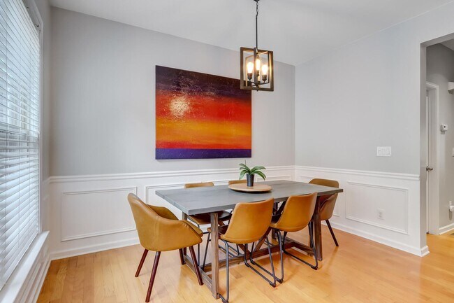 Building Photo - 3 bdrm, 3.5 bath Townhome on the Beltline in Grant Park!