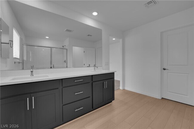 Building Photo - 10227 Estancia Hl St