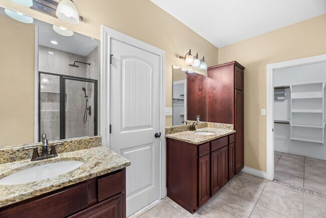 Building Photo - 5605 Allier Dr