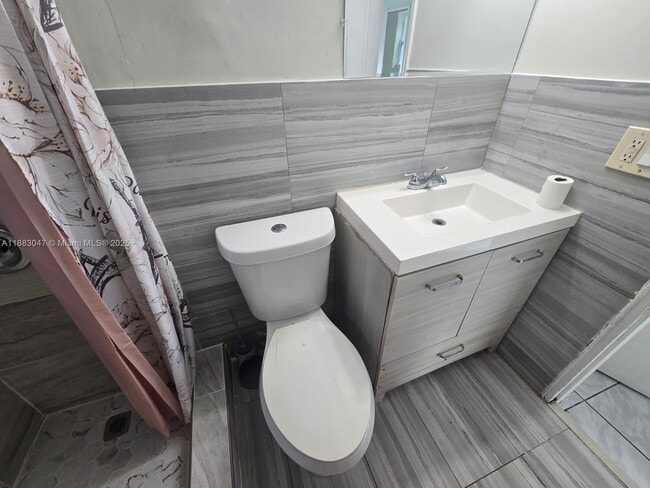 Building Photo - 71 NW 76th St