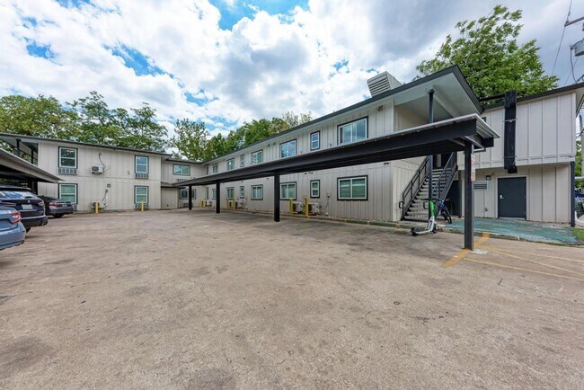 Building Photo - Park Avenue 102