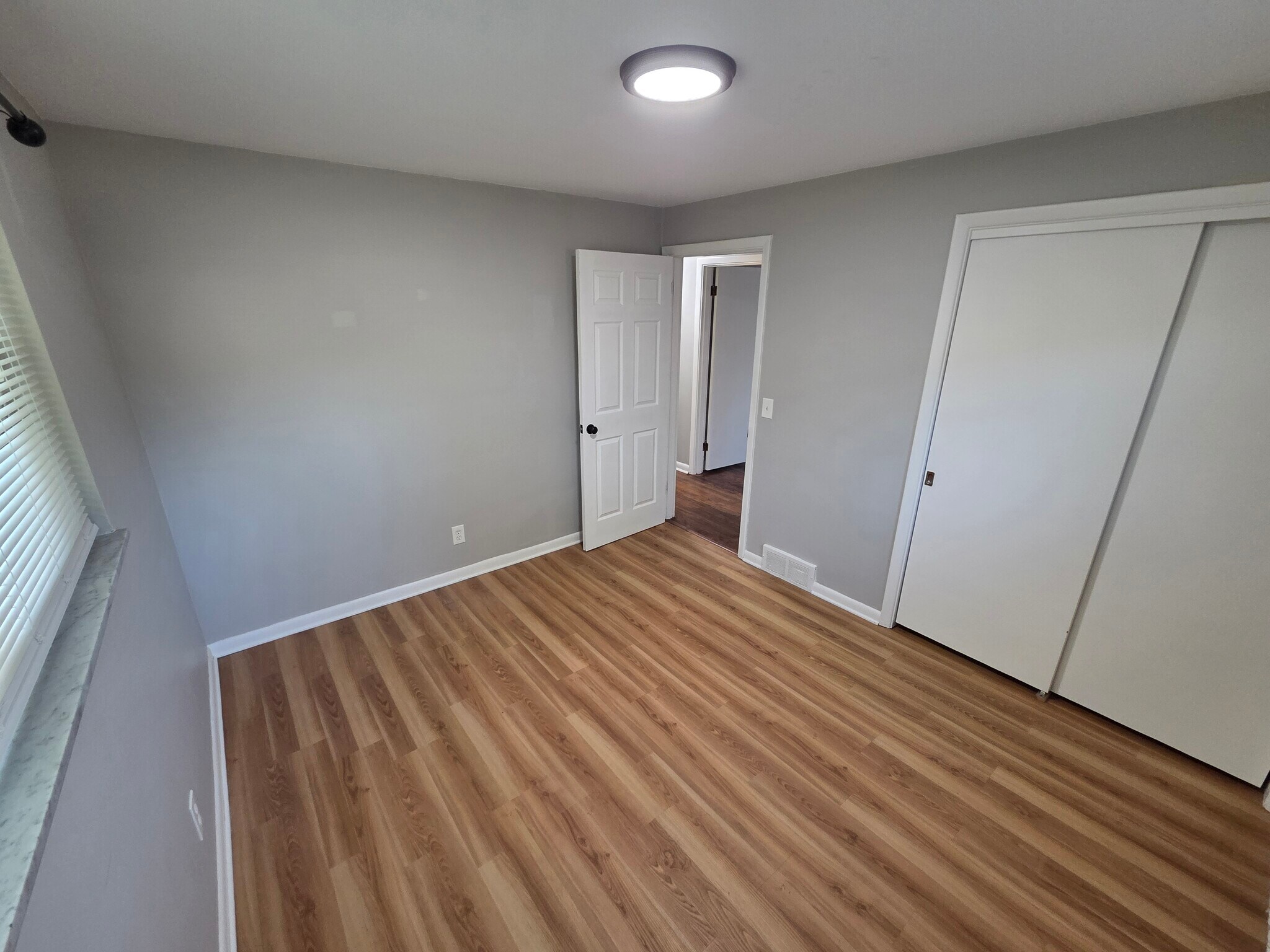 Building Photo - 4182 Ruckle Ave