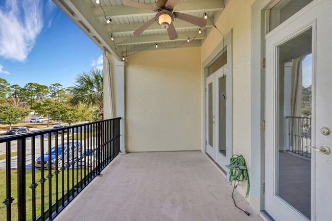 Building Photo - "Elegant 2-Bedroom Condo in Bluffton Villa...