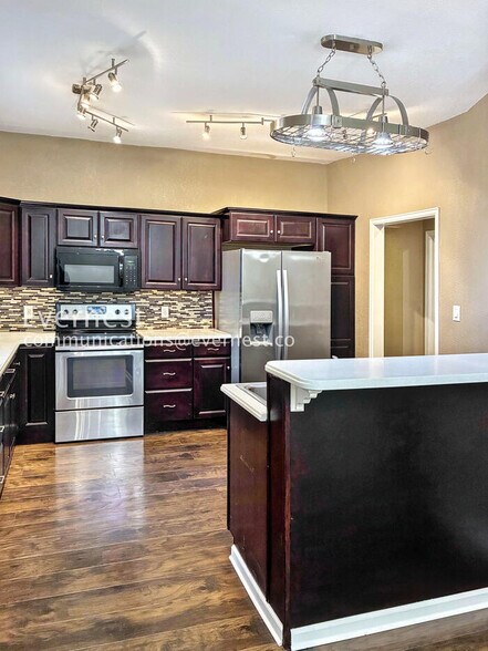 Building Photo - 1018 14th St