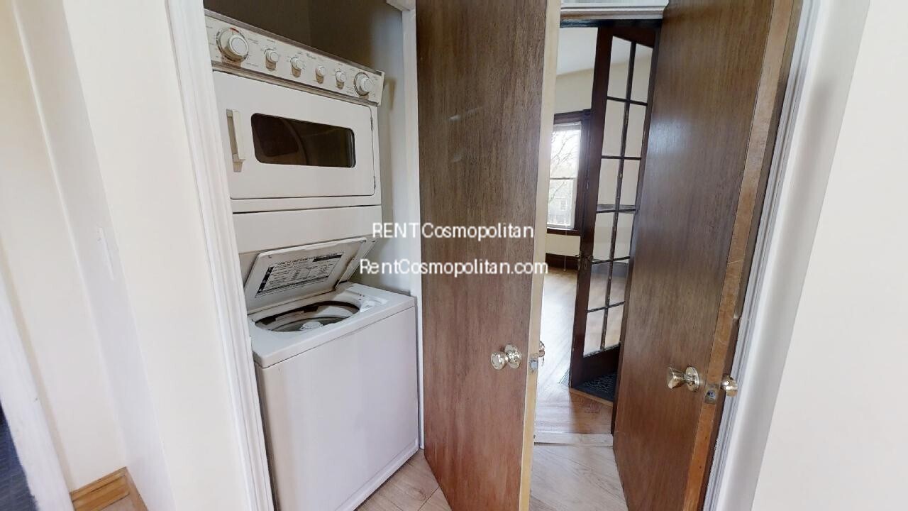 Building Photo - 97 Hawthorne St