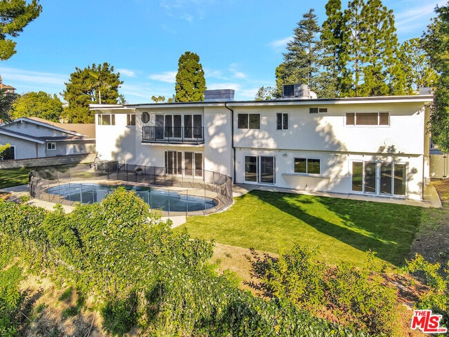 Building Photo - 16608 Park Ln Cir