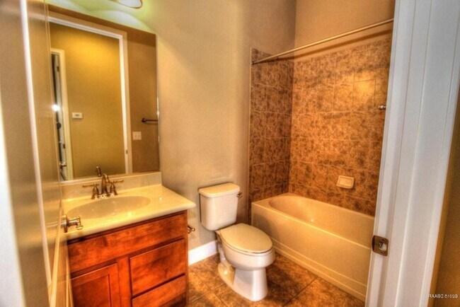 Building Photo - 1213 Kilkenny Ct