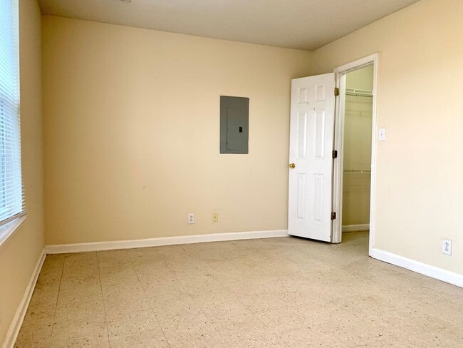 Building Photo - 1113 Keith Ave