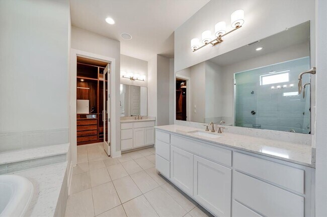 Building Photo - 6316 Bernia Dr