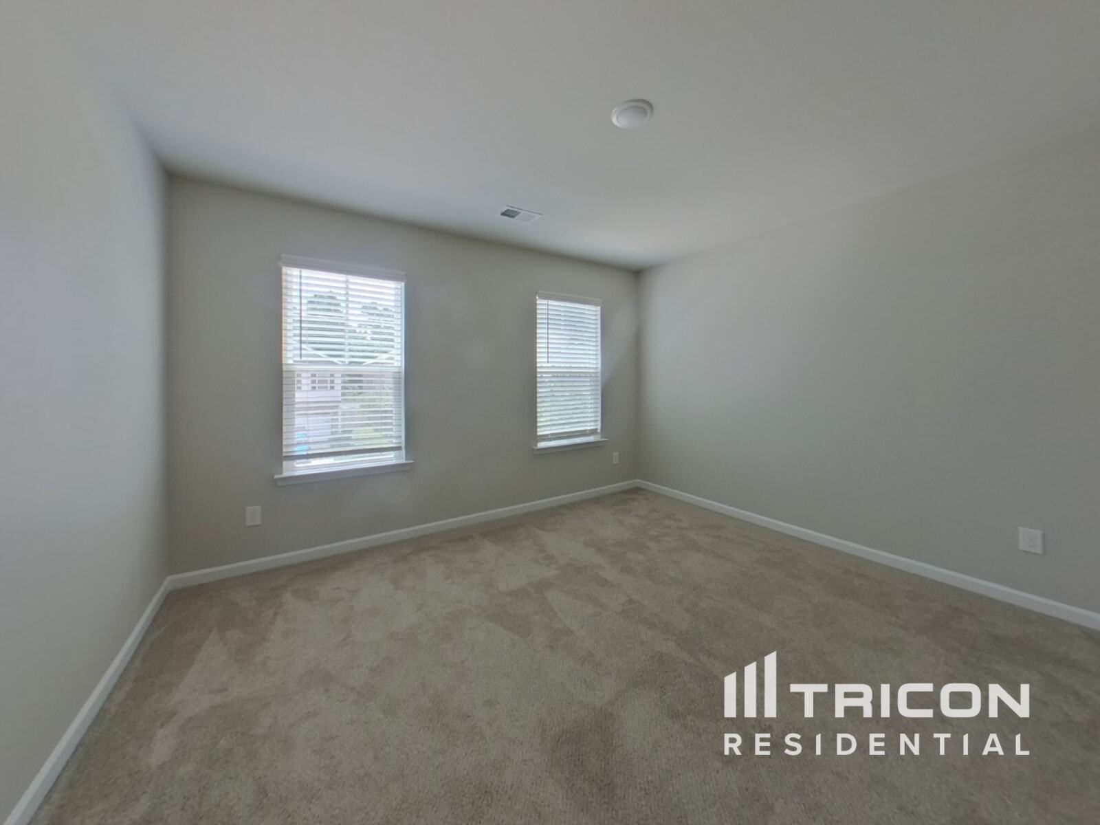 Building Photo - 209 Spring Knoll Dr